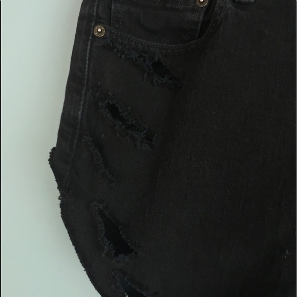 Levi Black Cutoffs - Picture 4 of 7